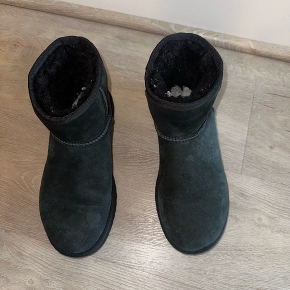 UGG Classic Mini II Boot Black - Picture 3 of 7